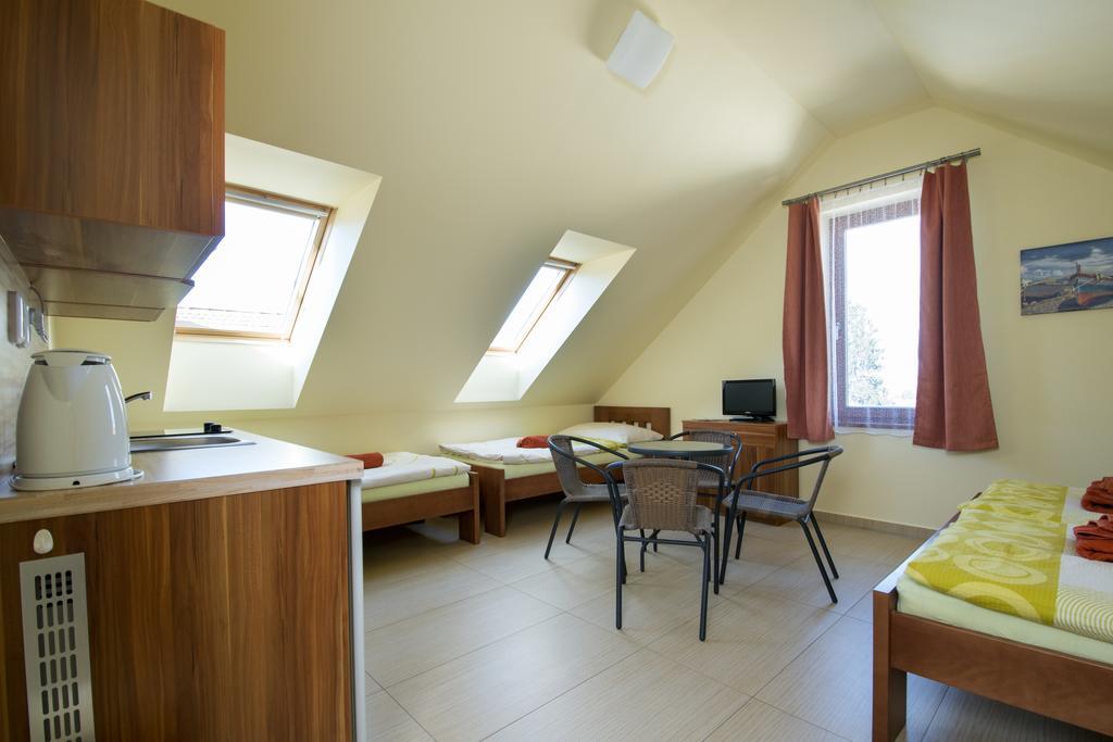 Penzion Admiral Třeboň Chambre photo