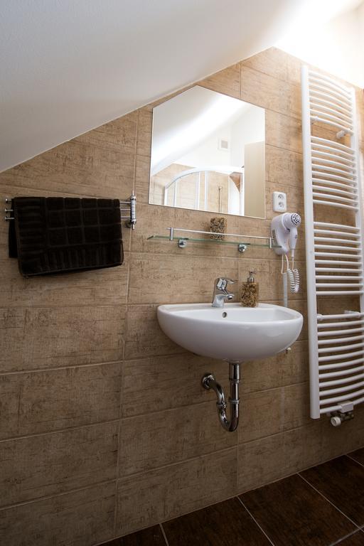 Penzion Admiral Třeboň Chambre photo